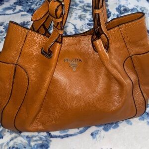 Prada Authentic Gorgeous Caramel Soft Leather Bag EUC (pics dont do justice)